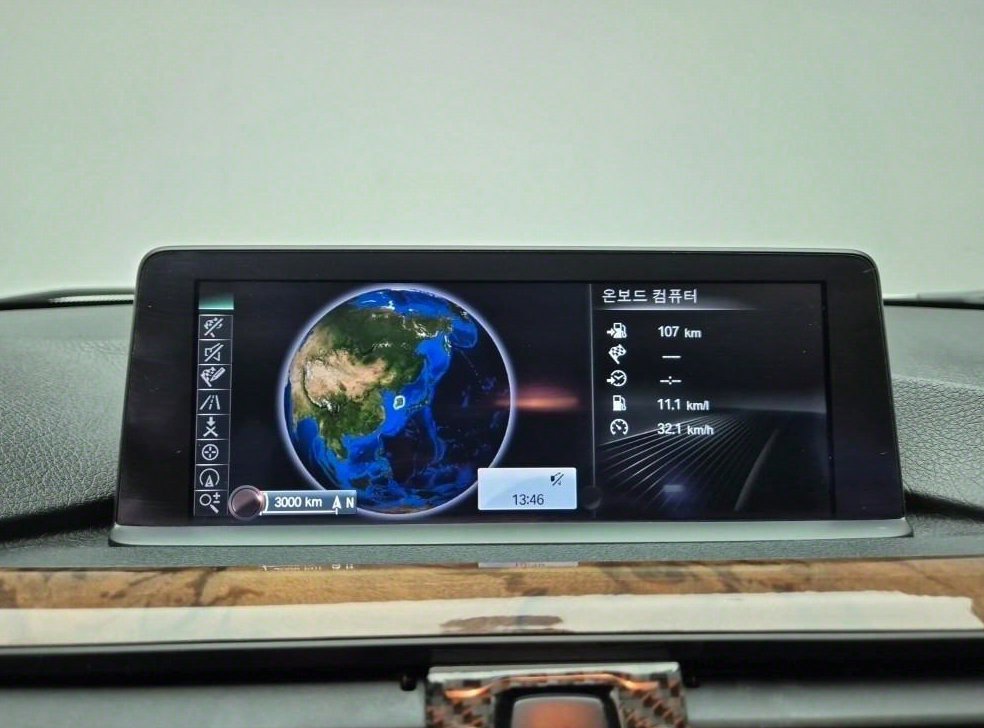 BMW 3시리즈 320i 사진 14