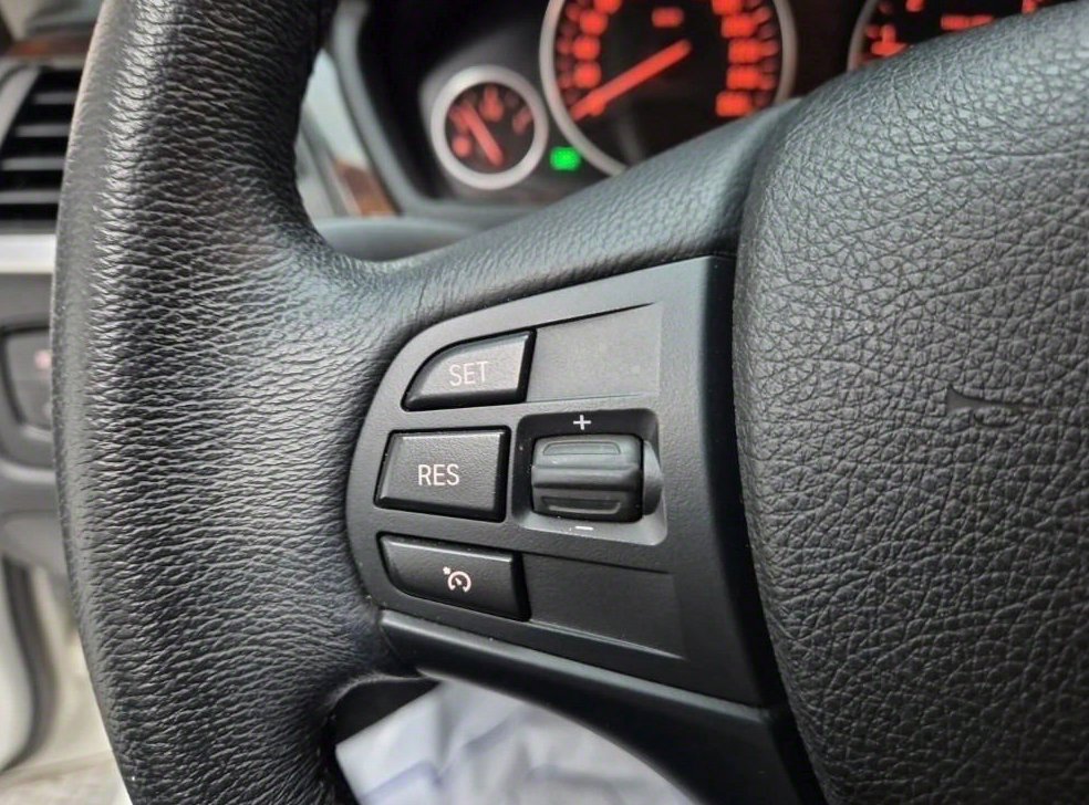 BMW 3시리즈 320i 사진 16