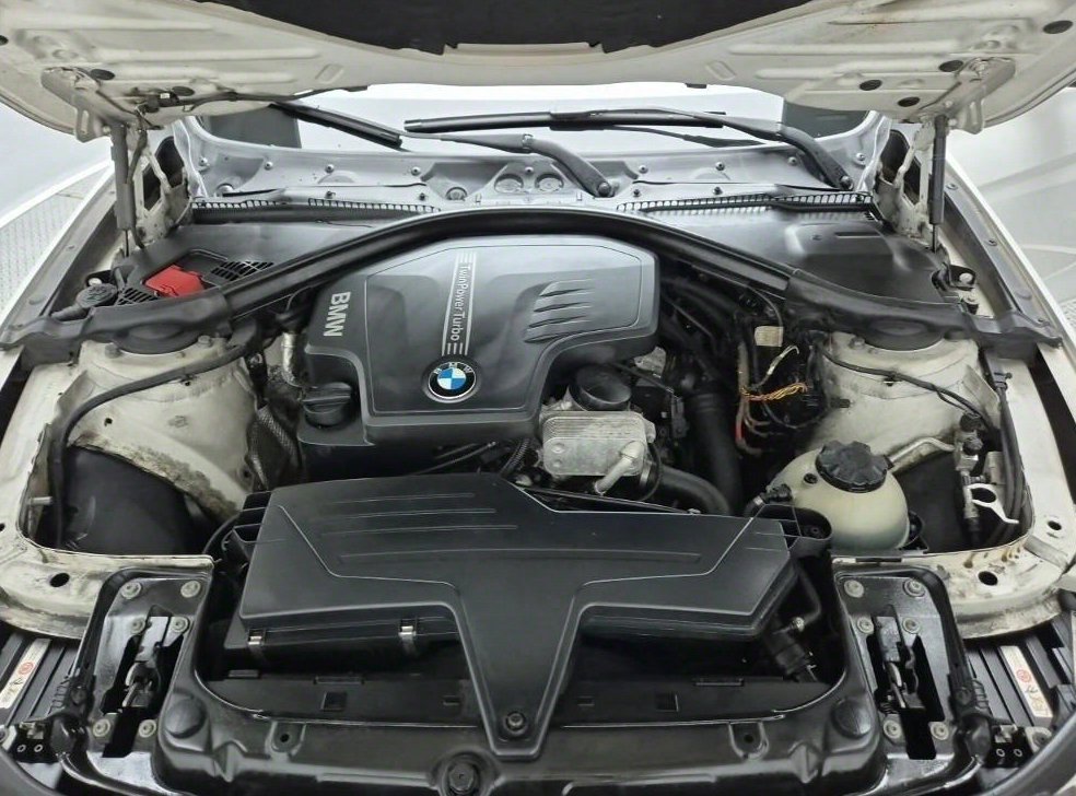 BMW 3시리즈 320i 사진 5