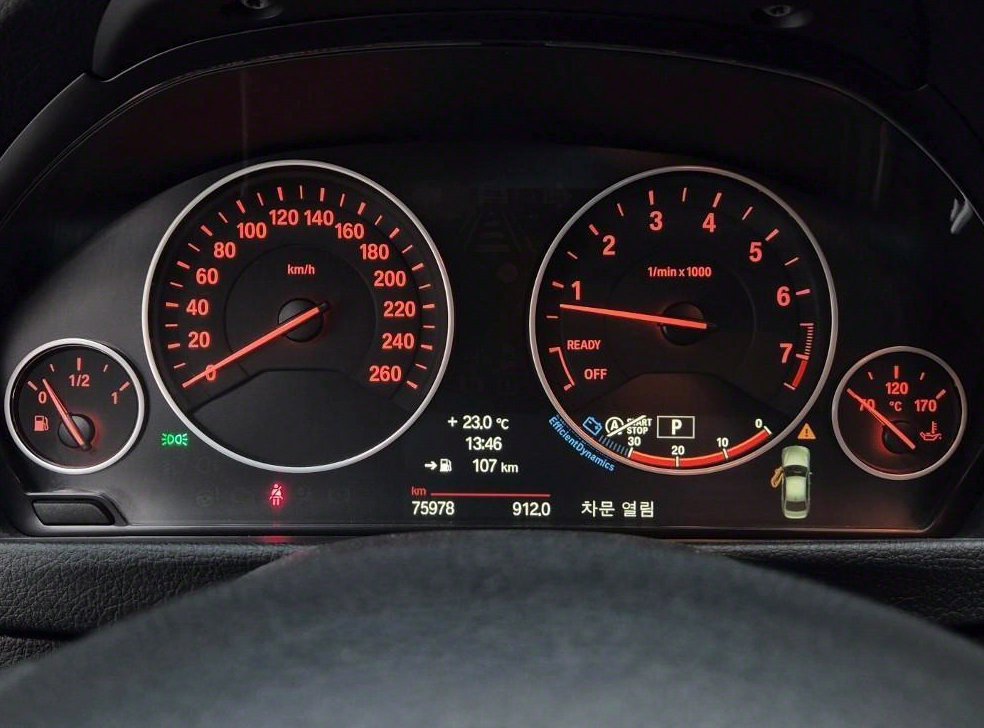 BMW 3시리즈 320i 사진 6