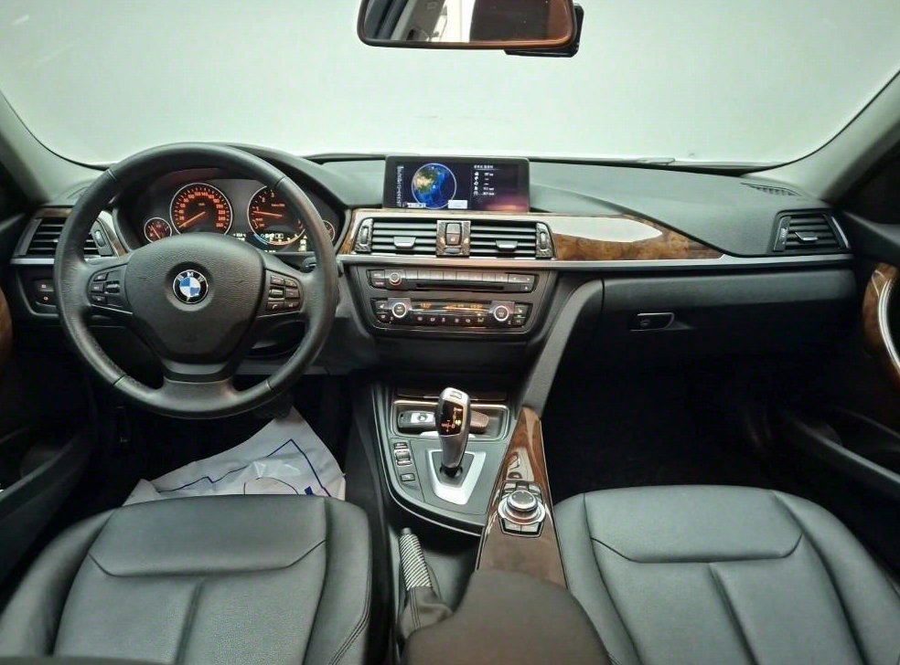 BMW 3시리즈 320i 사진 7