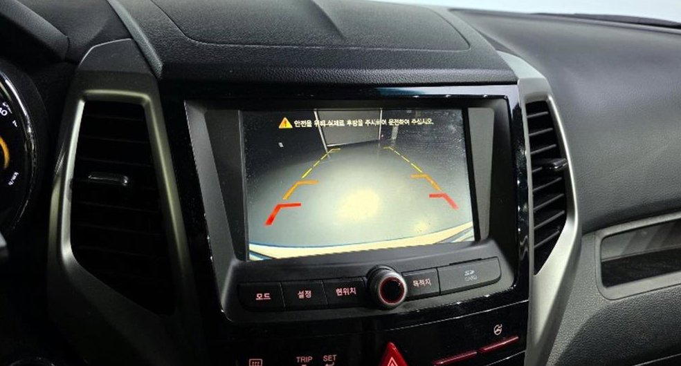KG모빌리티(쌍용)  티볼리 가솔린 2WD 1.6 LX 사진 15