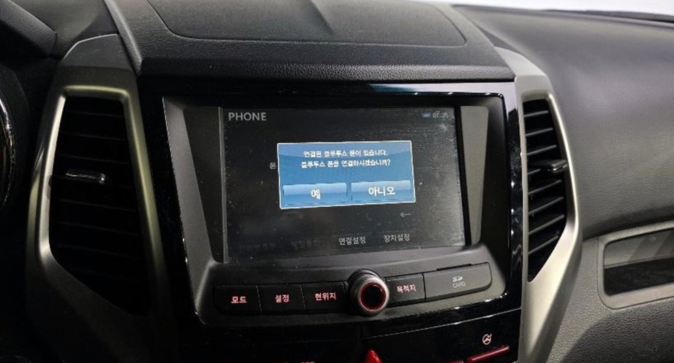 KG모빌리티(쌍용)  티볼리 가솔린 2WD 1.6 LX 사진 16