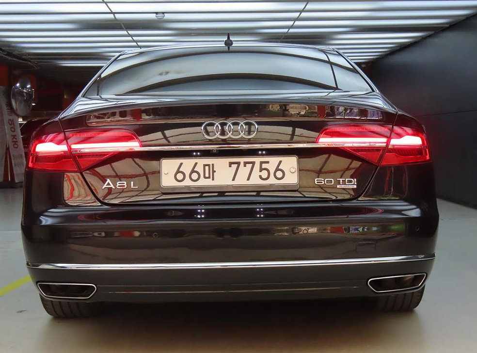 아우디 A8 50 TDI 콰트로 LWB 사진 3