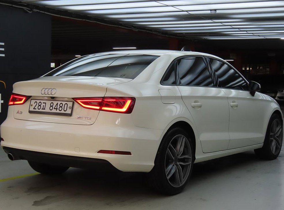 아우디 A3 25 TDI 다이나믹 사진 2