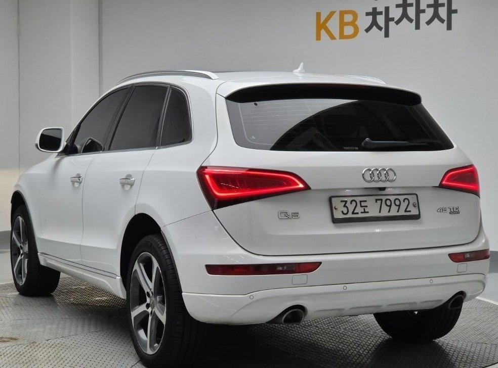 아우디 Q5 45 TDI 콰트로 사진 2
