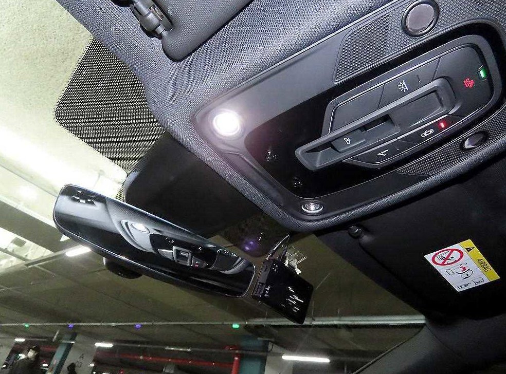 아우디 A4 40 TFSI 프리미엄 사진 15
