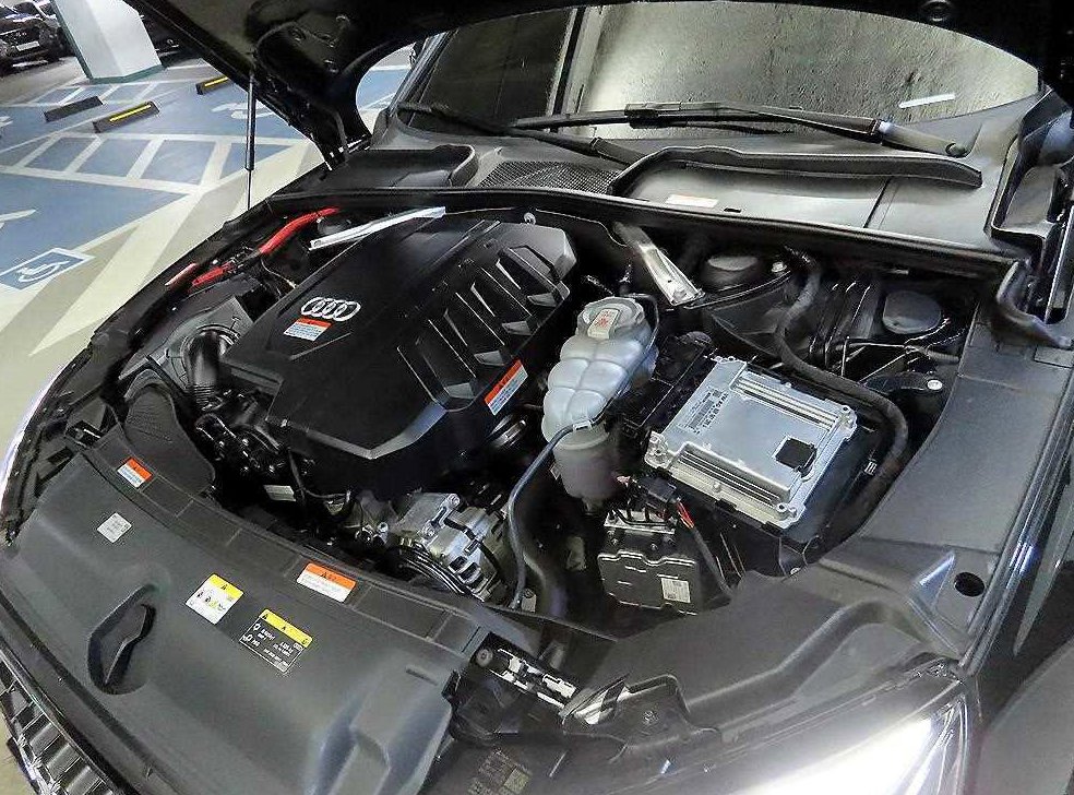 아우디 A4 40 TFSI 프리미엄 사진 19