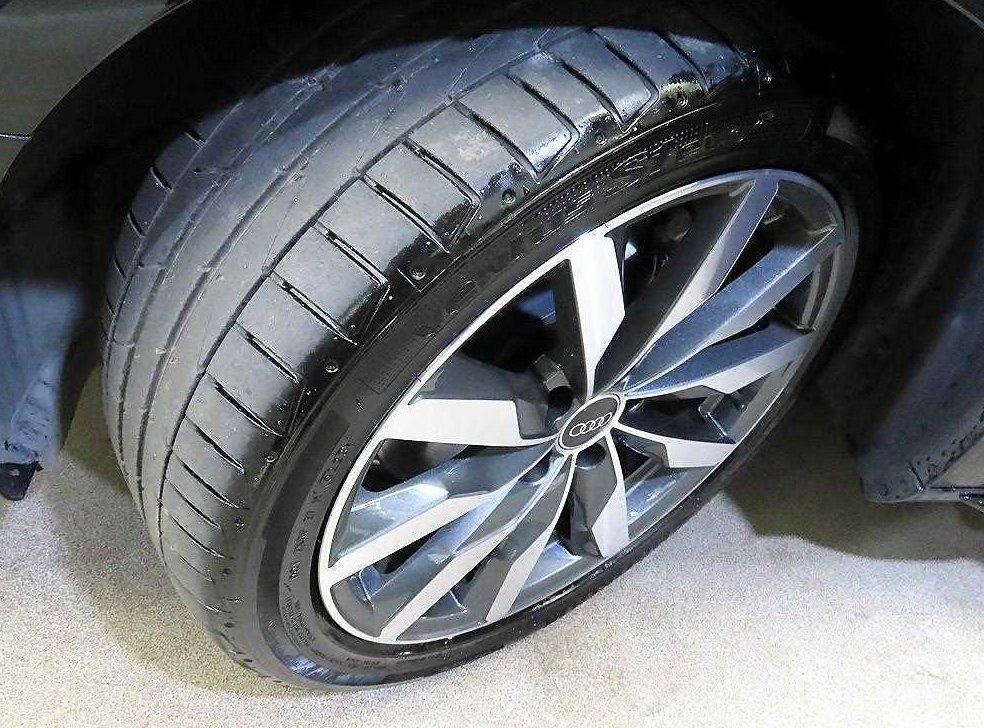 아우디 A4 40 TFSI 프리미엄 사진 20
