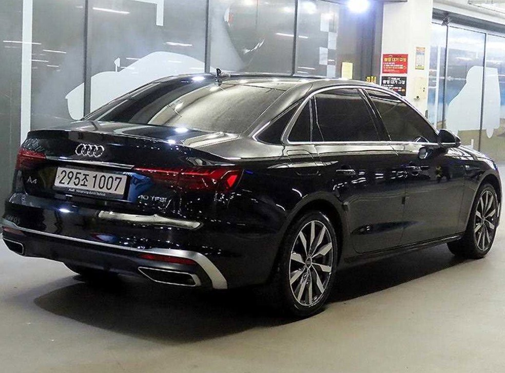 아우디 A4 40 TFSI 프리미엄 사진 4