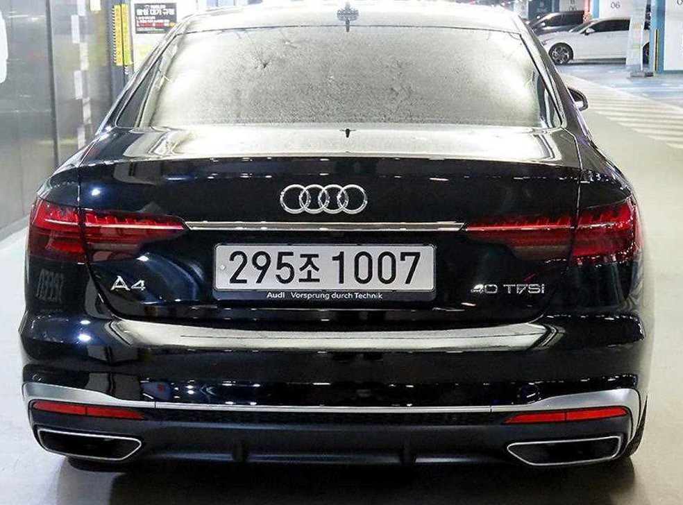 아우디 A4 40 TFSI 프리미엄 사진 5
