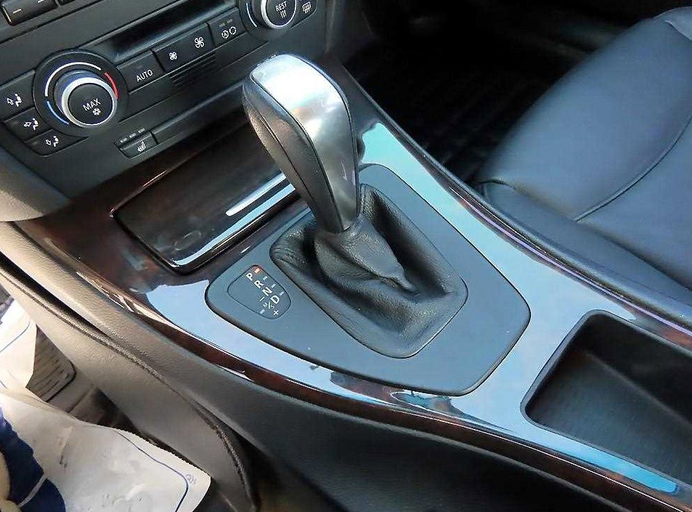 BMW 3시리즈 320i 세단 사진 10
