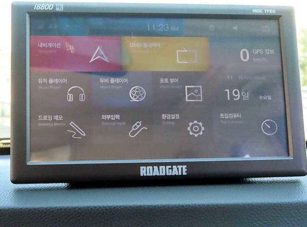 BMW 3시리즈 320i 세단 사진 14