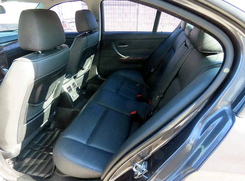 BMW 3시리즈 320i 세단 사진 6