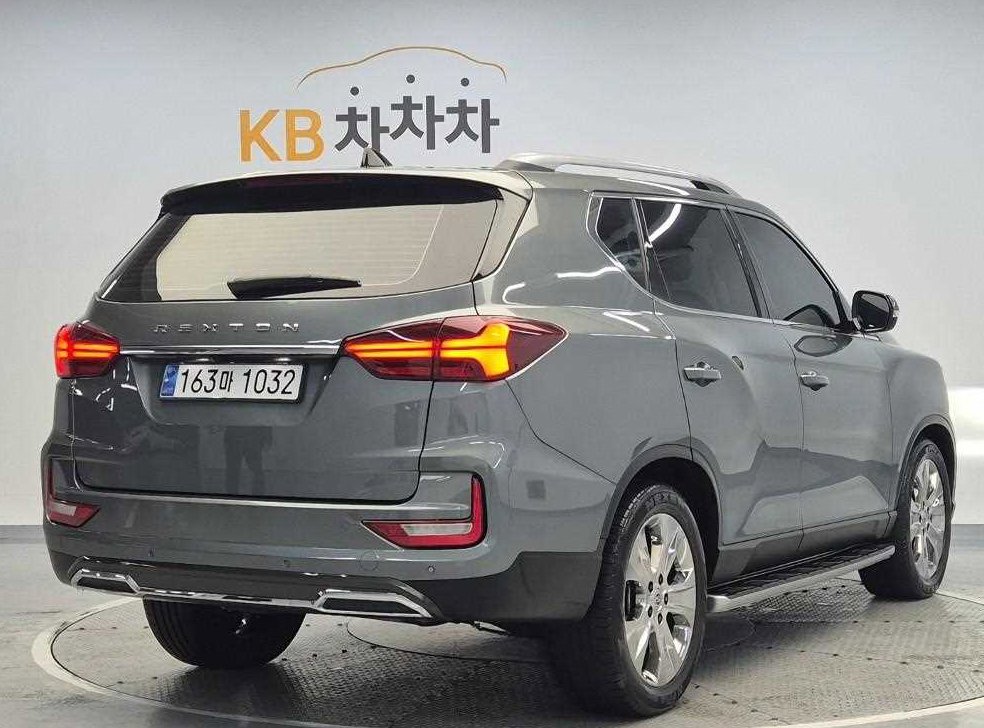 KG모빌리티(쌍용)  렉스턴 디젤 2.2 4WD 프레스티지 사진 3