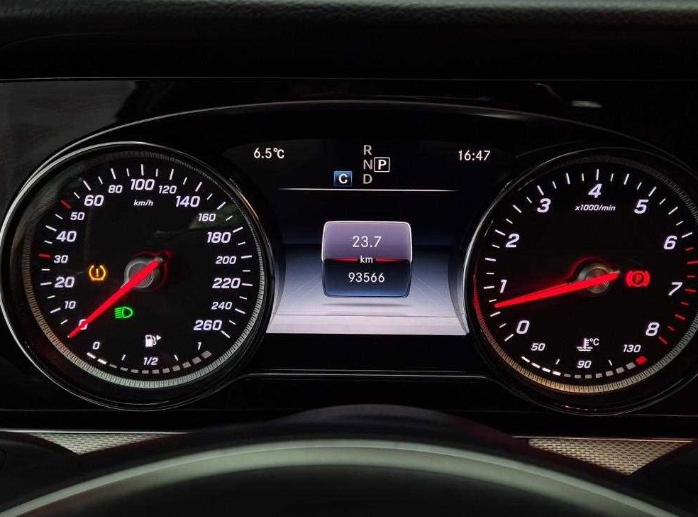벤츠 E 클래스 E200 아방가르드 사진 6