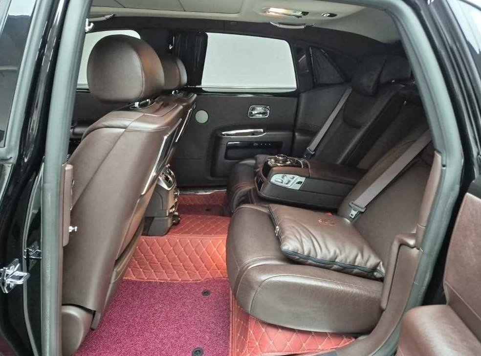 롤스로이스 고스트 6.6 V12 EWB 사진 12