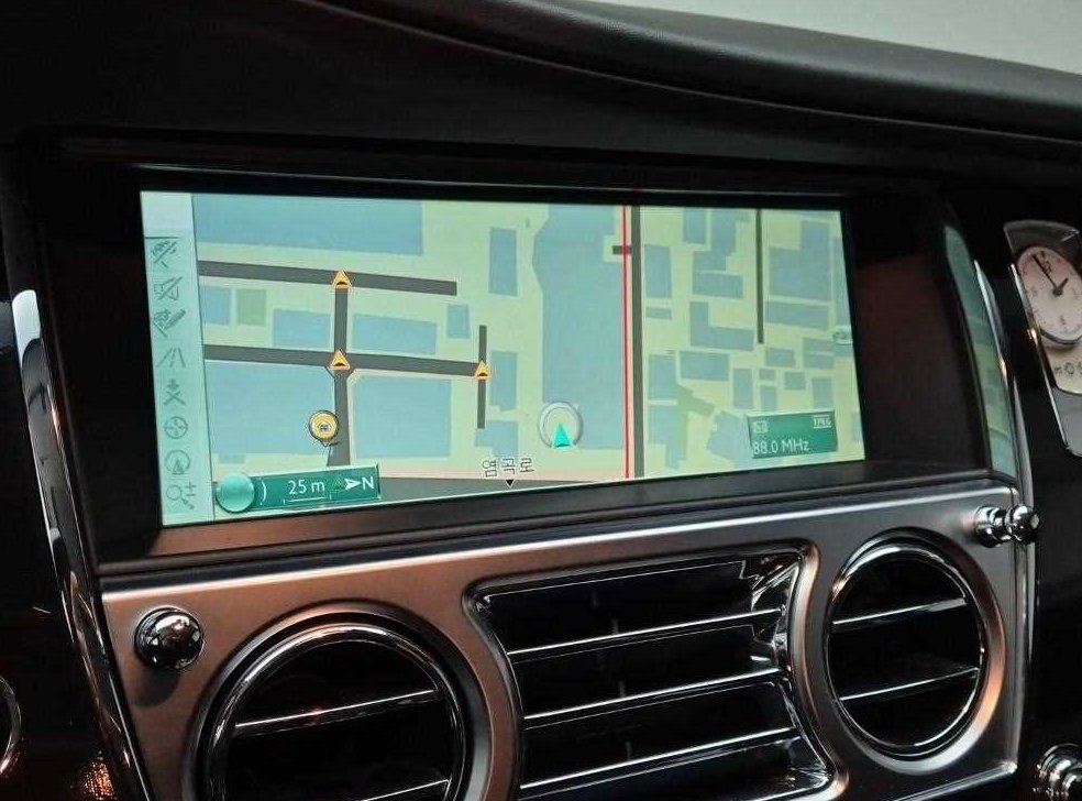 롤스로이스 고스트 6.6 V12 EWB 사진 14