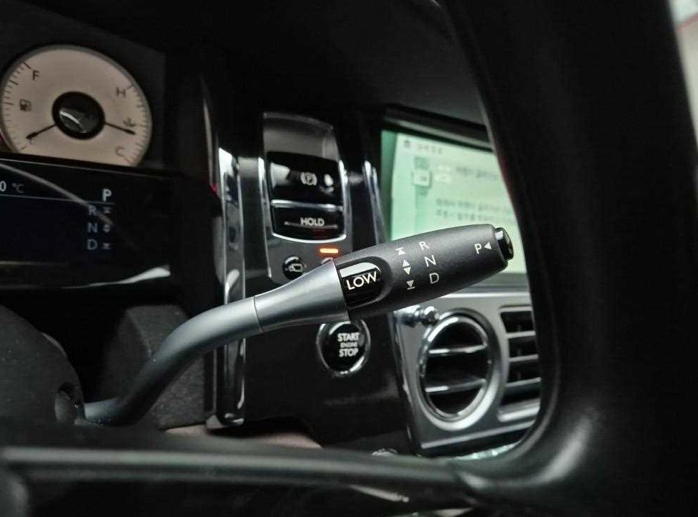롤스로이스 고스트 6.6 V12 EWB 사진 8
