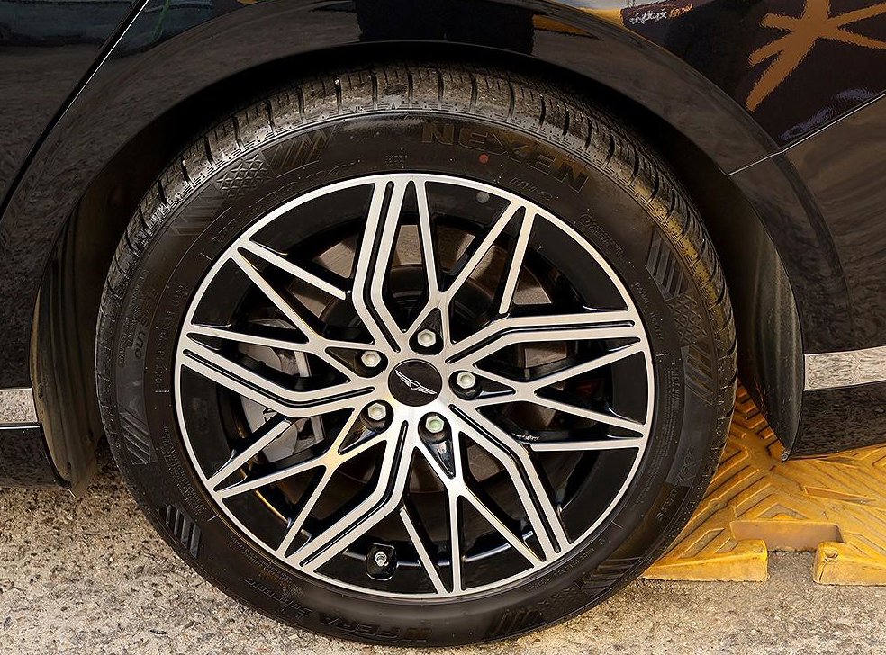 제네시스 G90 3.5T GDI AWD 사진 17
