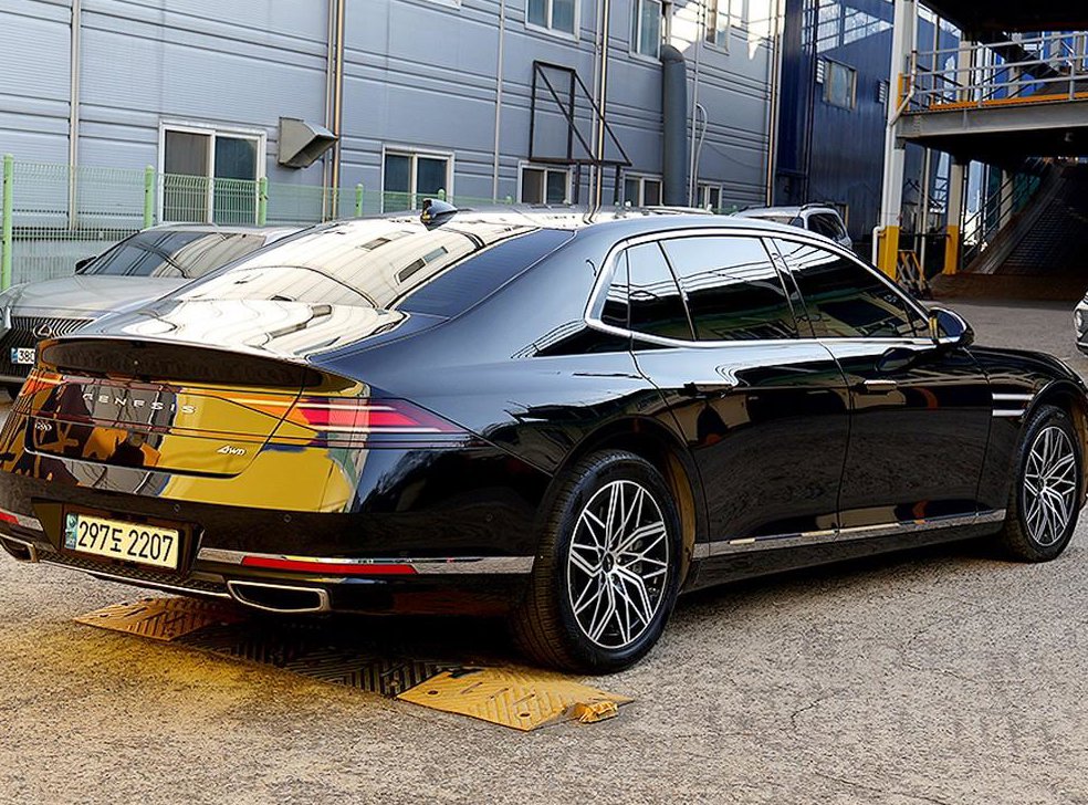제네시스 G90 3.5T GDI AWD 사진 4