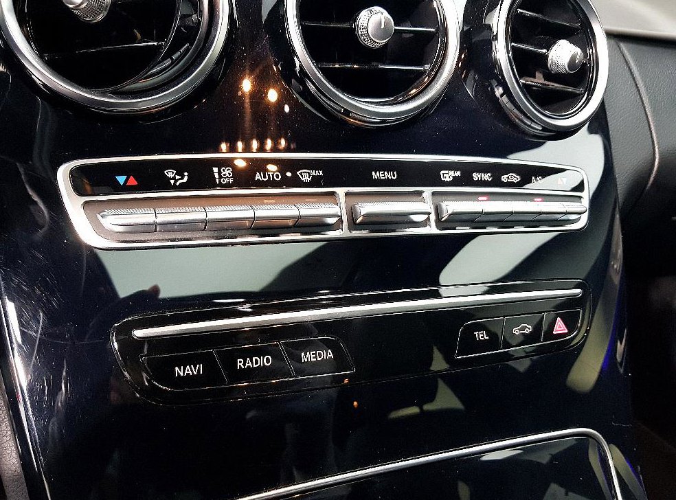벤츠 C 클래스 C220 d 4MATIC 사진 11