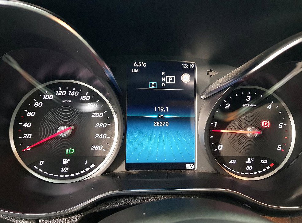 벤츠 C 클래스 C220 d 4MATIC 사진 7