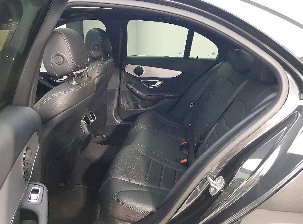 벤츠 C 클래스 C220 d 4MATIC 사진 9