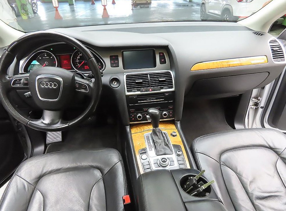 아우디 Q7 3.0 TDI 콰트로 사진 11