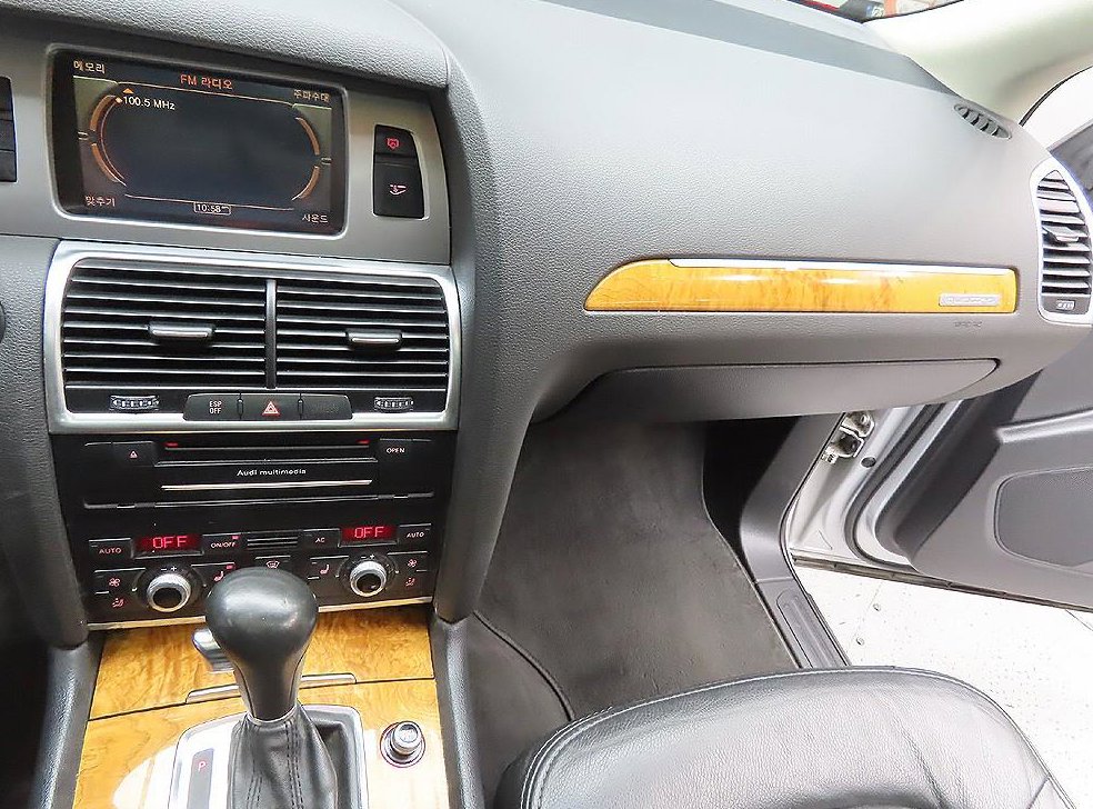 아우디 Q7 3.0 TDI 콰트로 사진 16