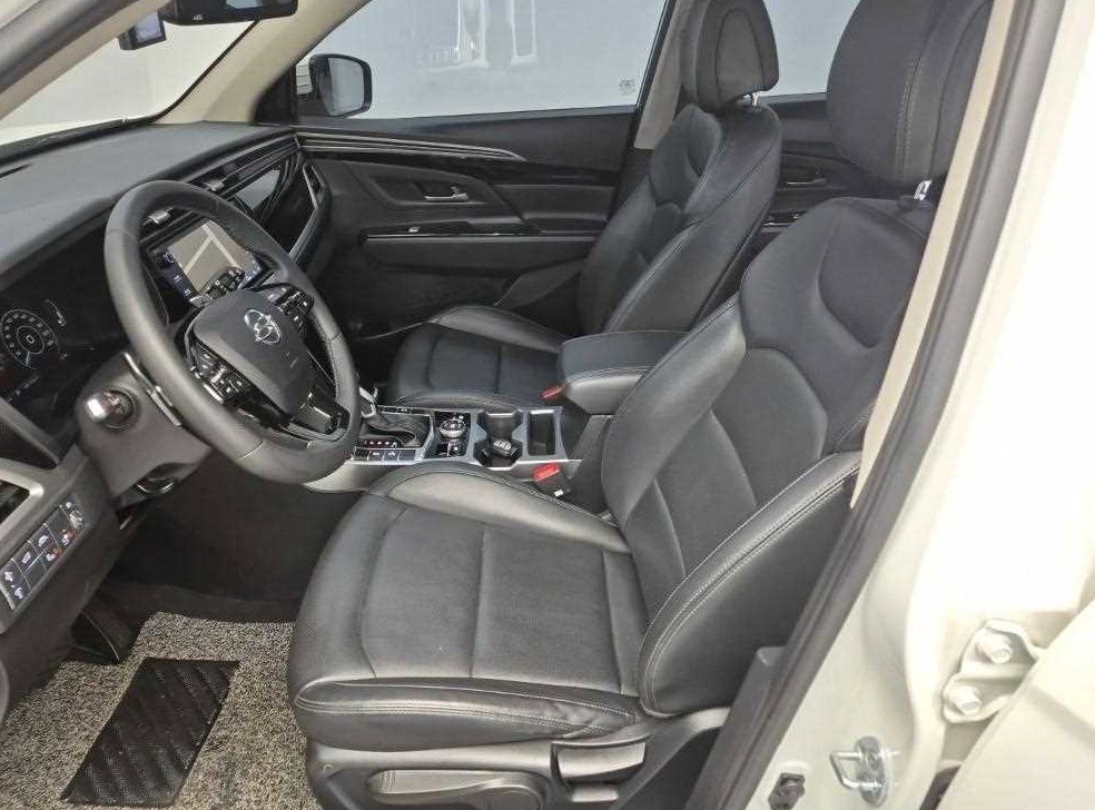 KG모빌리티(쌍용)  코란도 2WD 가솔린 1.5 C5 플러스 사진 11