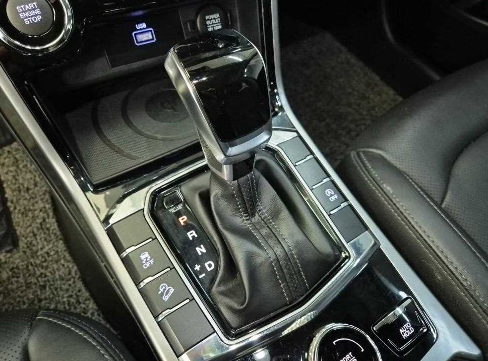 KG모빌리티(쌍용)  코란도 2WD 가솔린 1.5 C5 플러스 사진 8