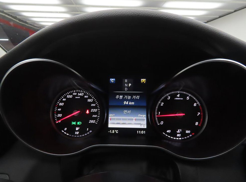 벤츠 C 클래스 C200 아방가르드 사진 9