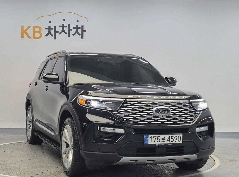 포드 익스플로러 3.0 AWD 플래티넘 사진 4