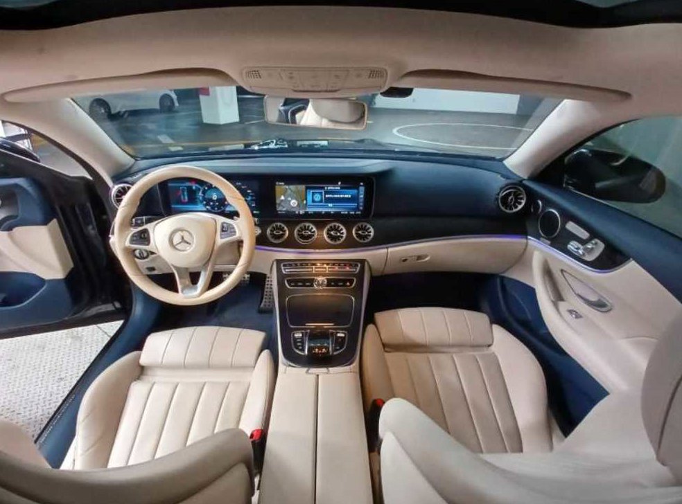 벤츠 E 클래스 E220d 쿠페