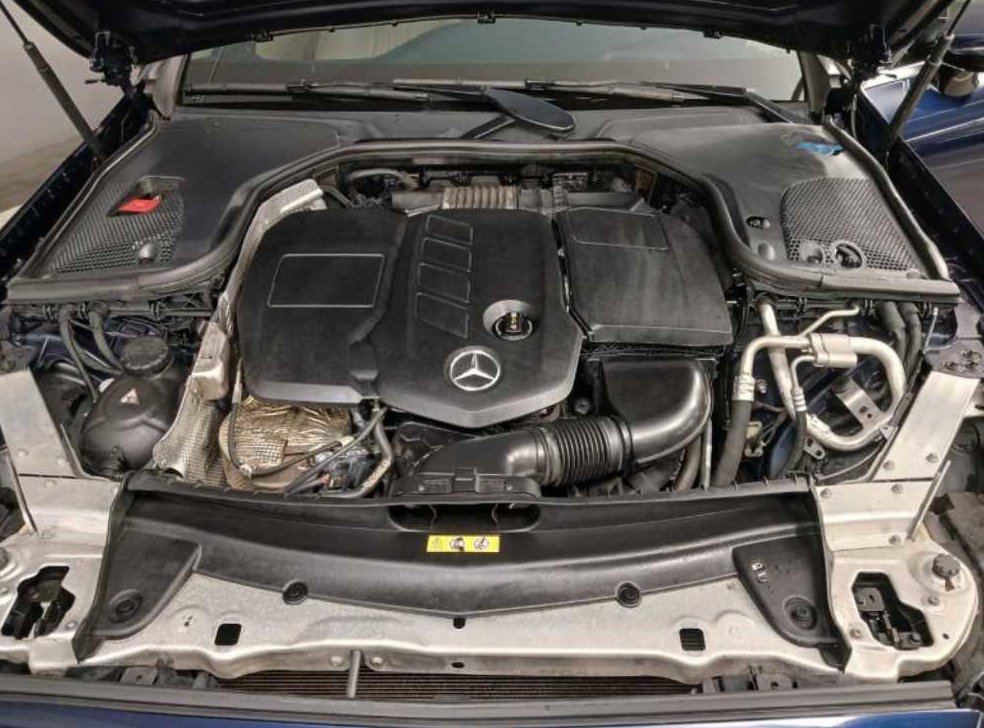 벤츠 E 클래스 E220d 쿠페 사진 19