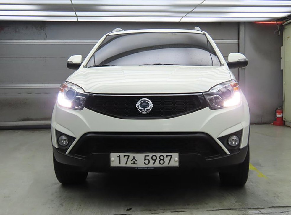 KG모빌리티(쌍용)  코란도 2WD 2.0 어드벤처 사진 2