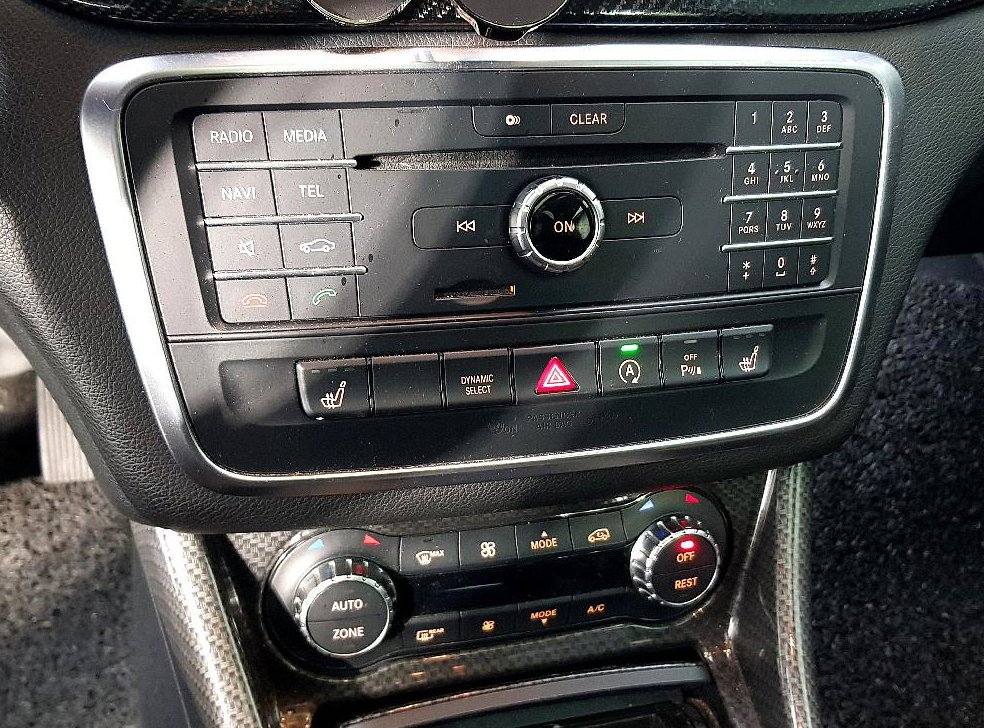 벤츠 GLA 클래스 GLA200 D 사진 11