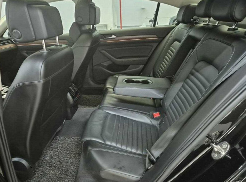 폭스바겐 파사트 2.0 TDI 4모션 프레스티지 사진 12
