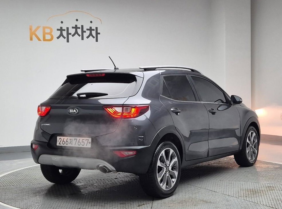 기아 스토닉 가솔린 1.4 트렌디 사진 3
