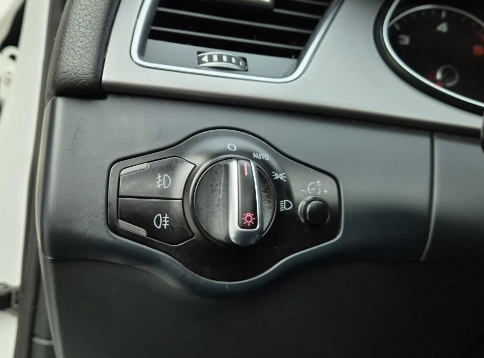 아우디 A4 2.0 TDI 콰트로 사진 18