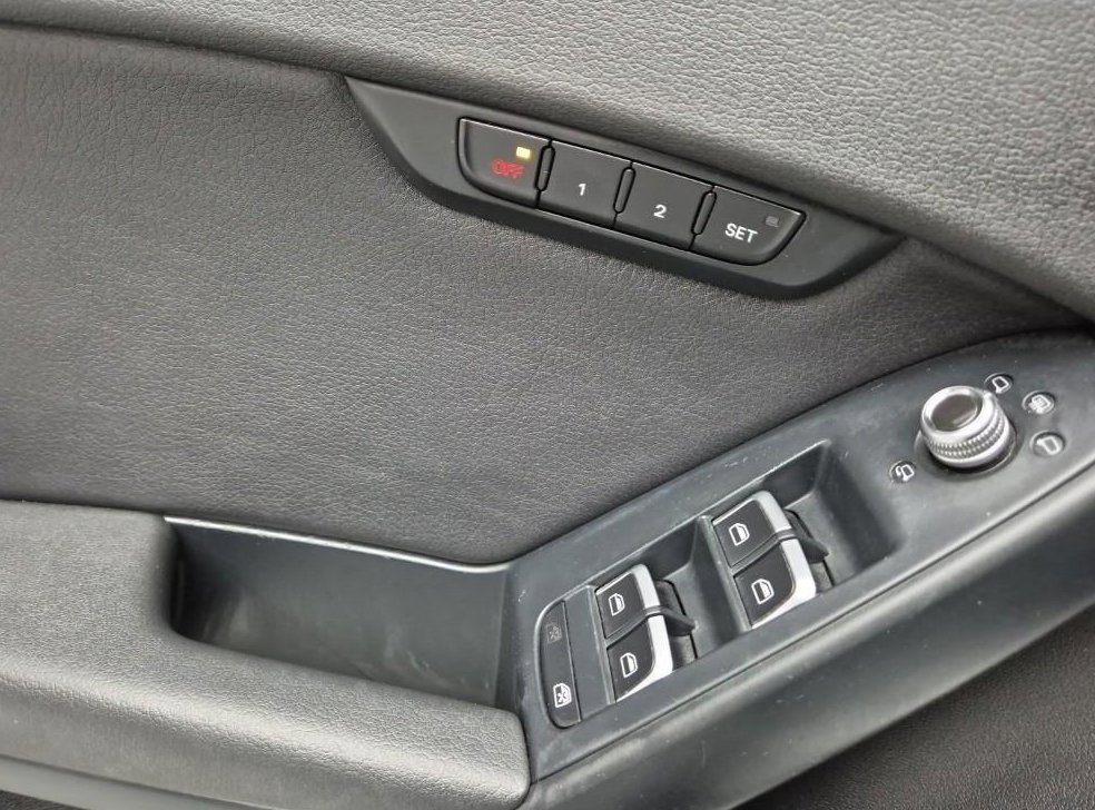 아우디 A4 2.0 TDI 콰트로 사진 19
