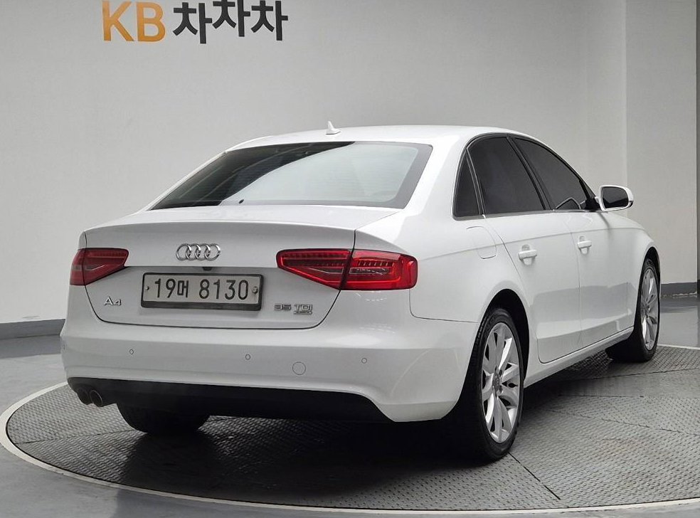 아우디 A4 2.0 TDI 콰트로 사진 3