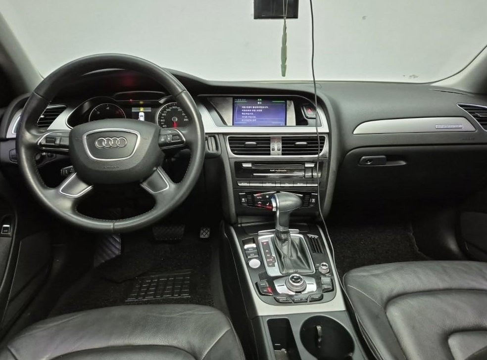아우디 A4 2.0 TDI 콰트로 사진 7