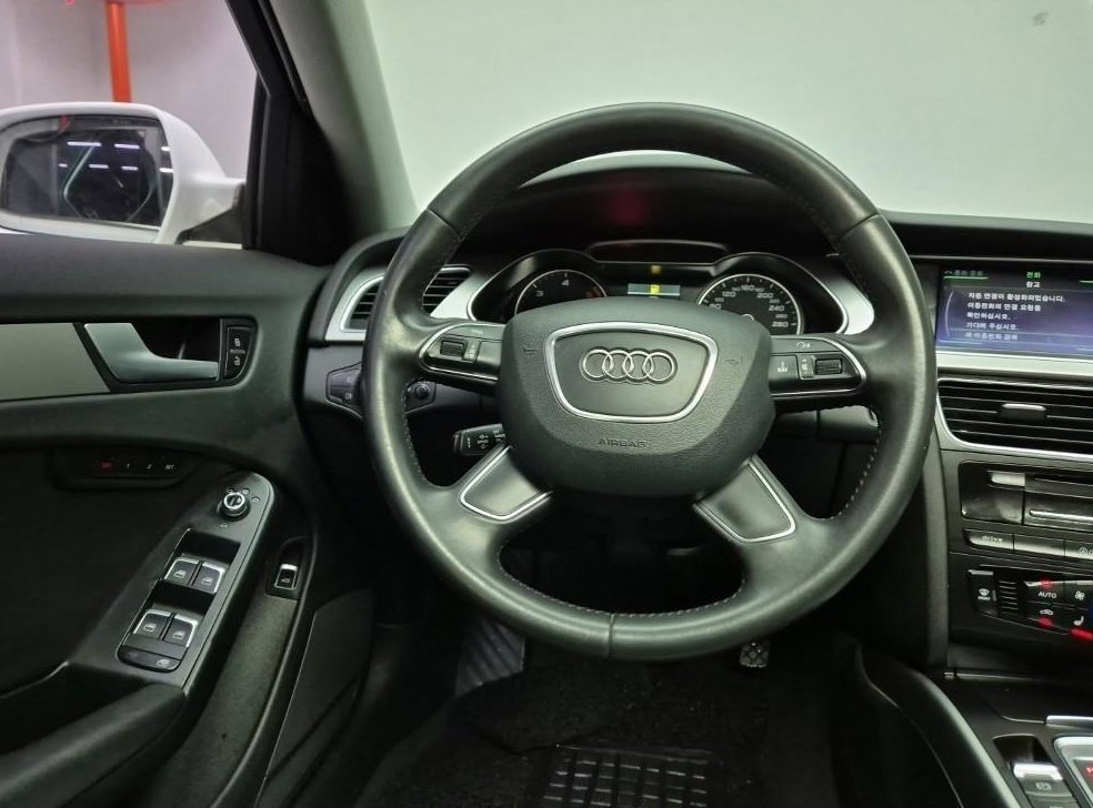 아우디 A4 2.0 TDI 콰트로 사진 9