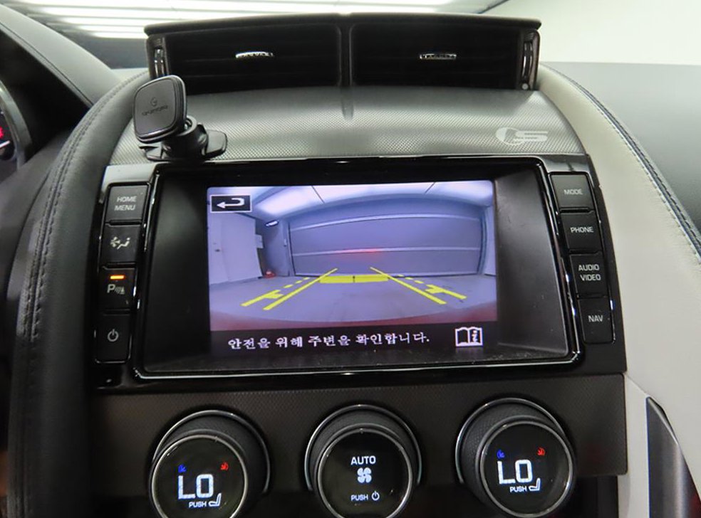 재규어 F-TYPE 3.0 S 컨버터블 사진 12