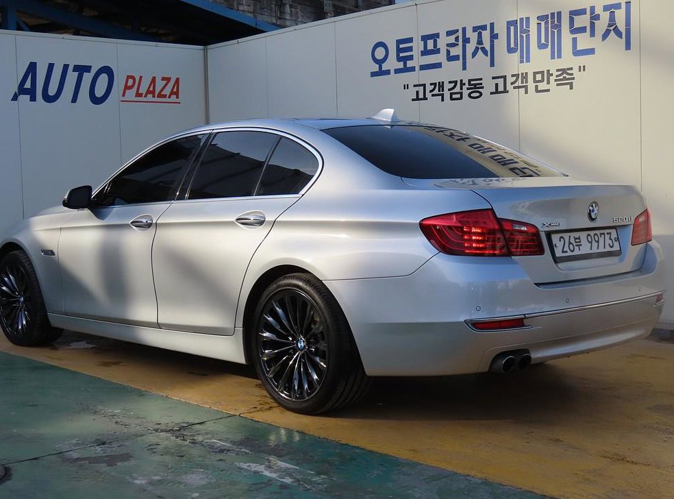 BMW 5시리즈 520d xDrive 럭셔리 사진 3