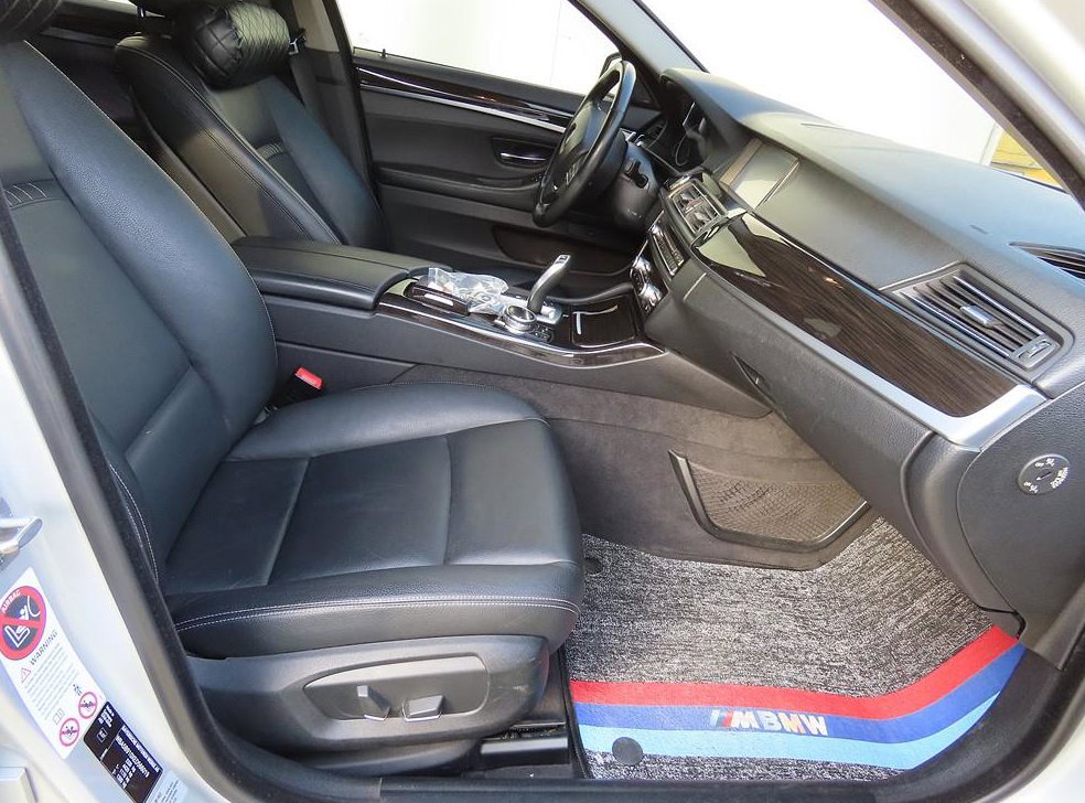 BMW 5시리즈 520d xDrive 럭셔리 사진 6