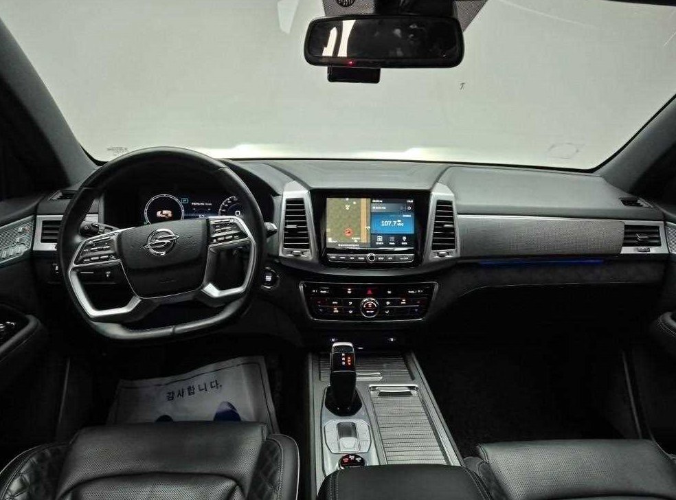KG모빌리티(쌍용)  렉스턴 디젤 2.2 4WD 더 블랙 사진 7