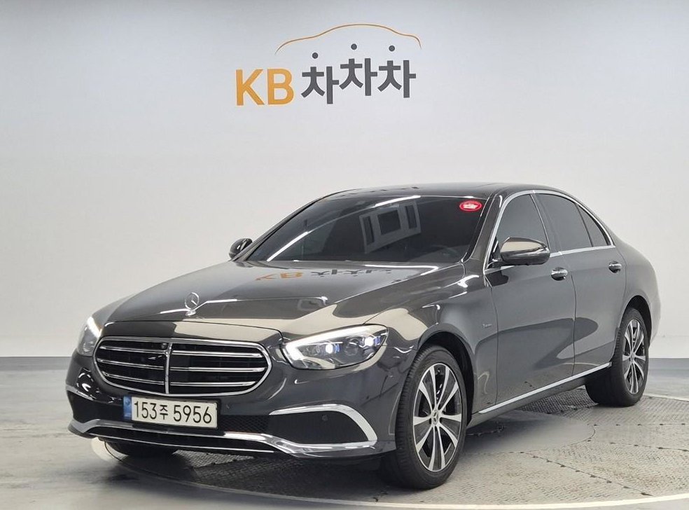 벤츠 E 클래스 E300e 4MATIC 익스클루시브